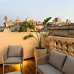 Palazzo De La Sengle Boutique سنجليا