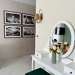 Palazzo De La Sengle Boutique * سنجليا