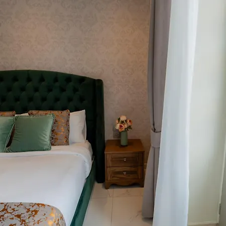 Palazzo De La Sengle Boutique سنجليا